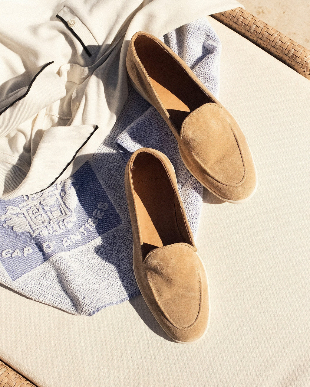 Brännö II – Sand Suede