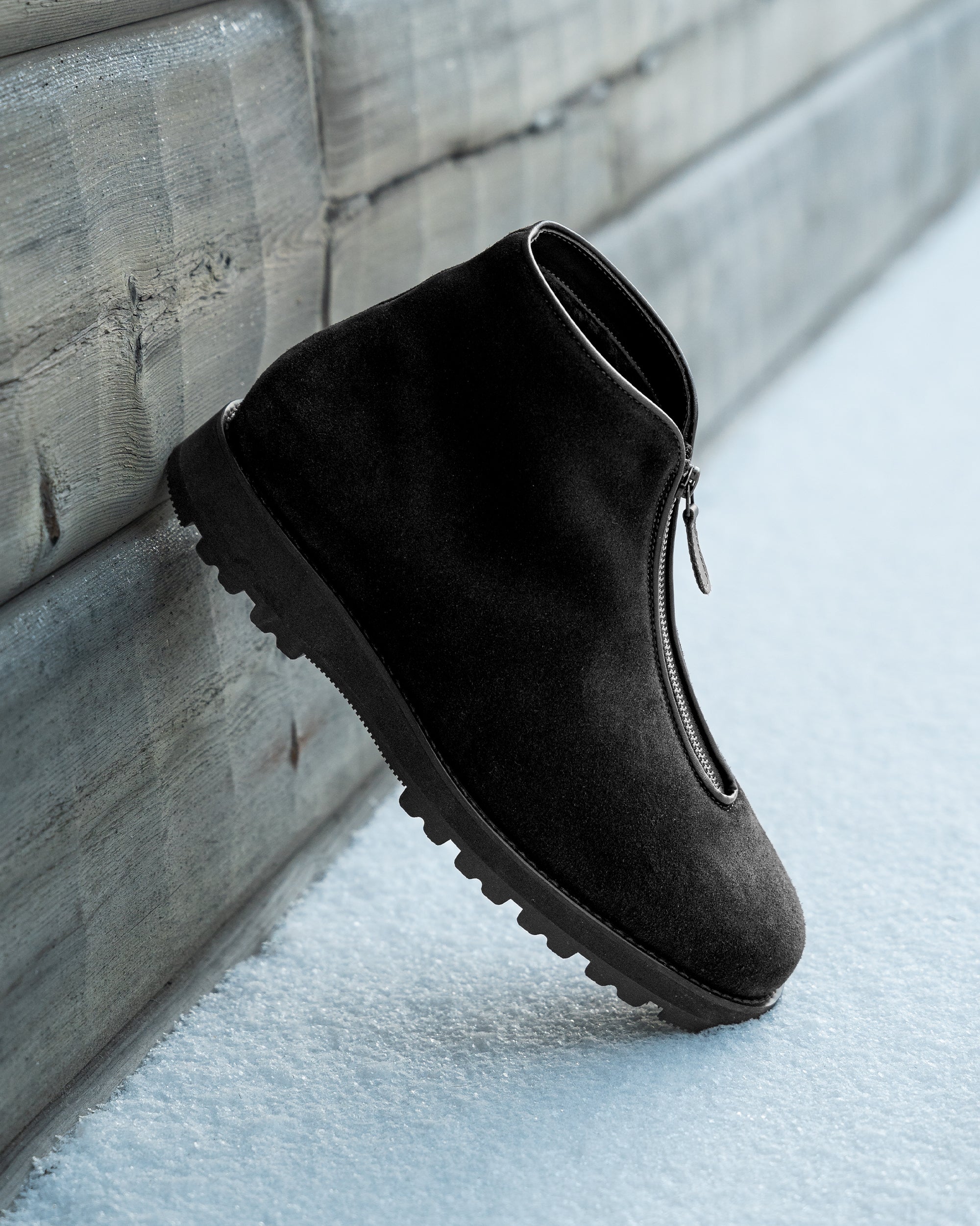 Funäs – Black Suede