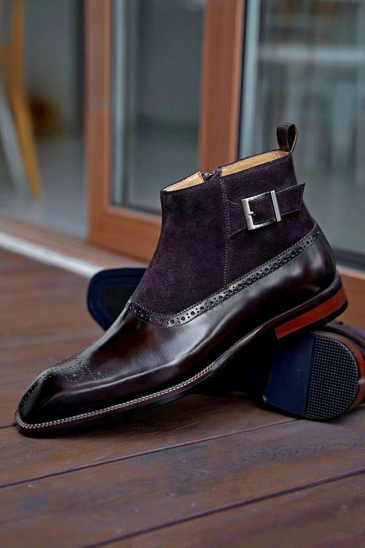 Classic Men's Chelsea Boots: Superior Quality & Versatility