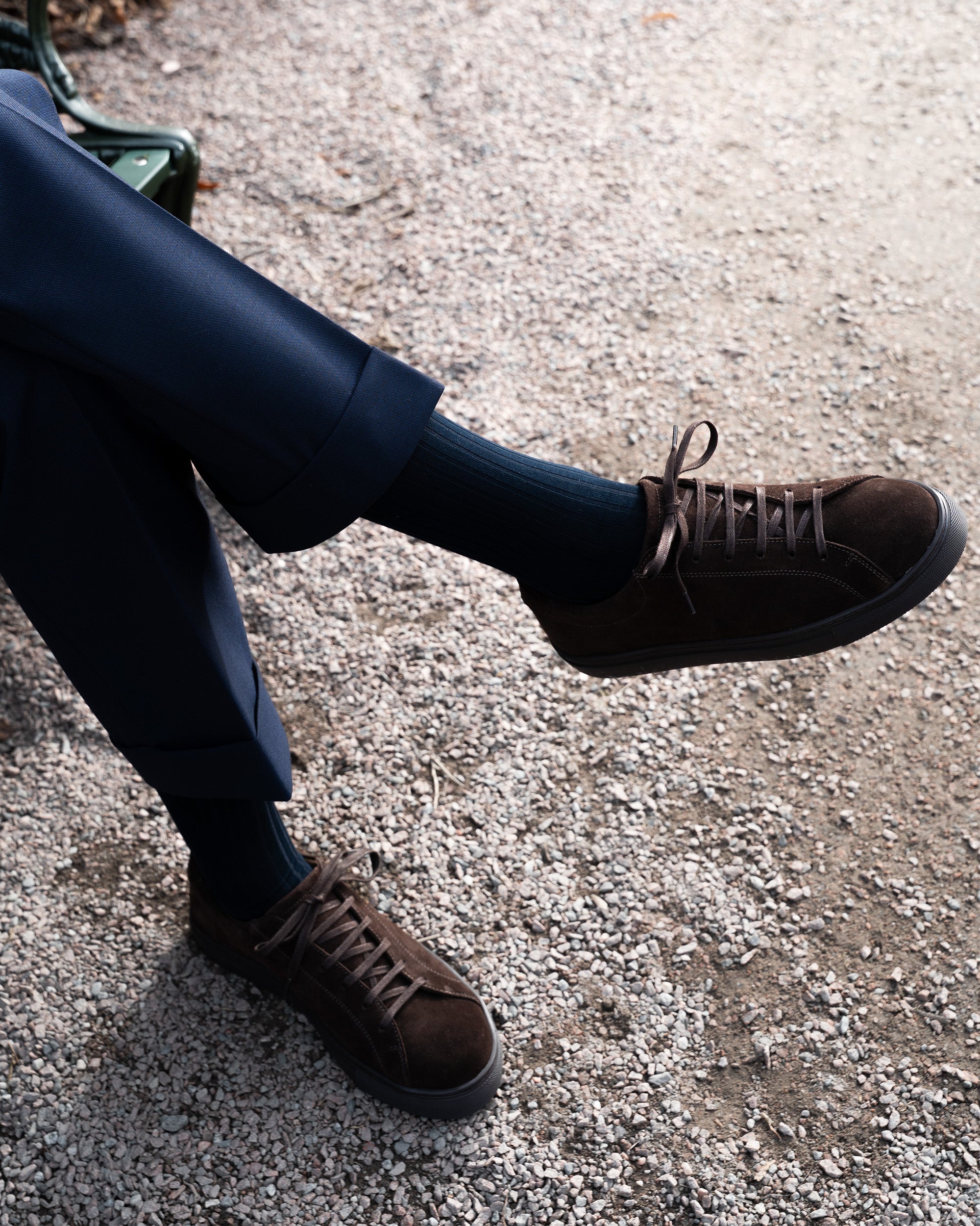 Oaxen Monochrome II – Dark Brown Suede